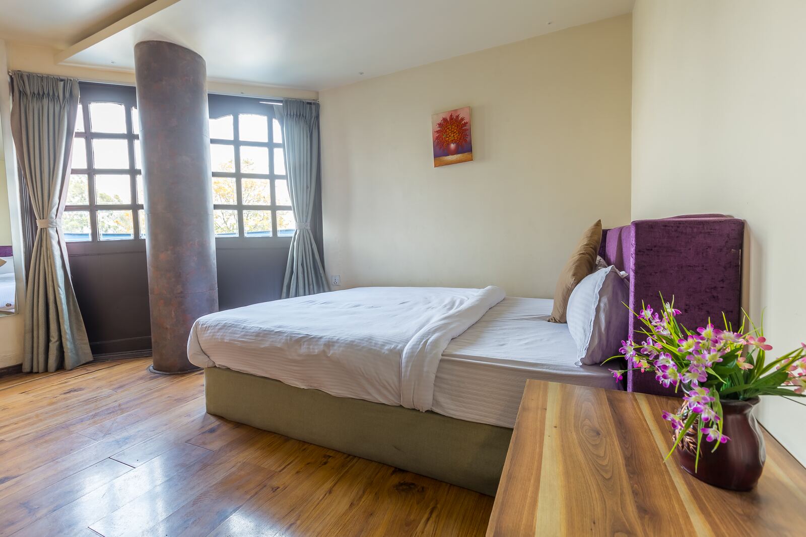 Sapphire's third bedroom.